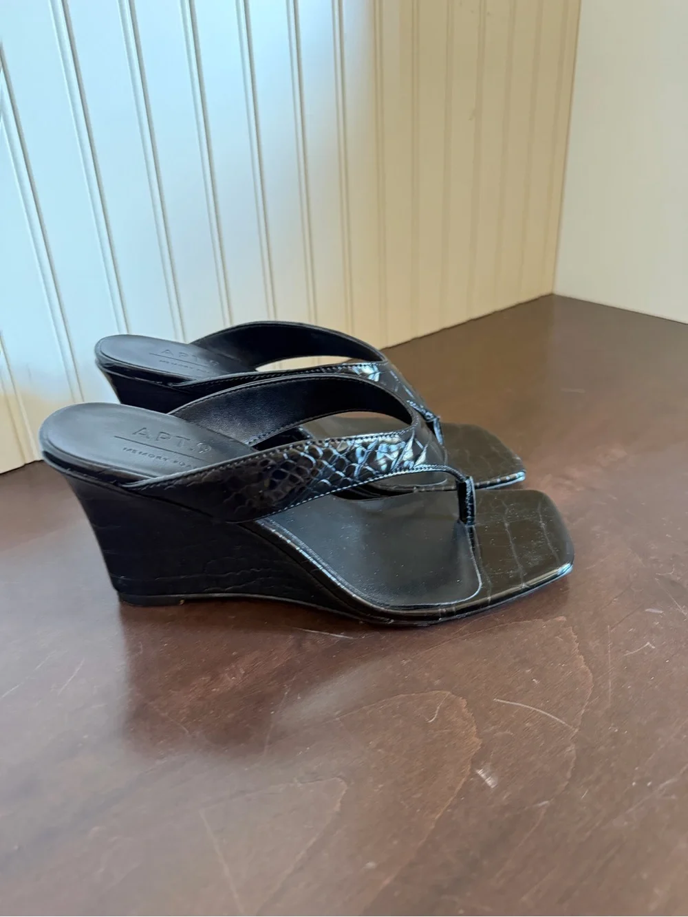 Apt. 9 Black Croc-Texture Wedge Thong Sandals